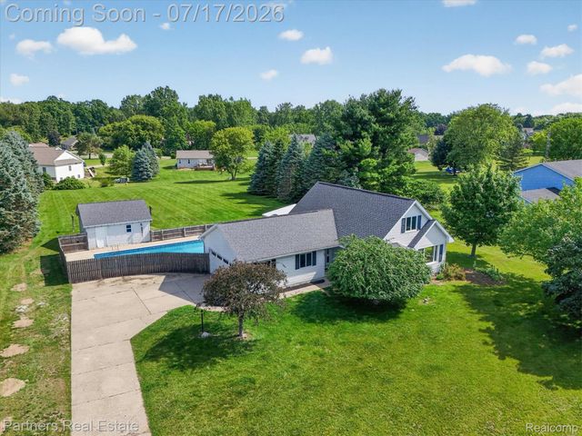 9145 Apple Orchard Drive, Tyrone Township, MI 48430