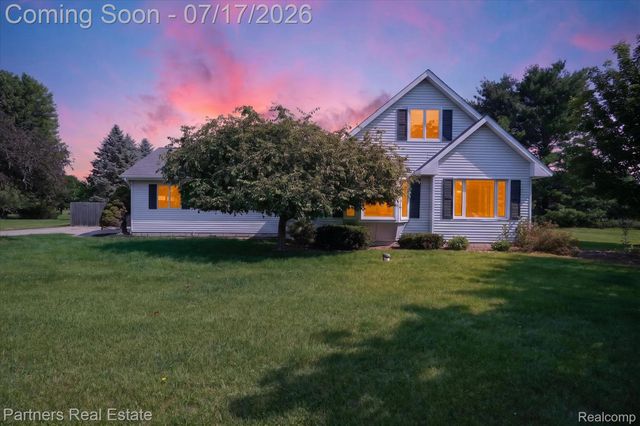 9145 Apple Orchard Drive, Tyrone Township, MI 48430