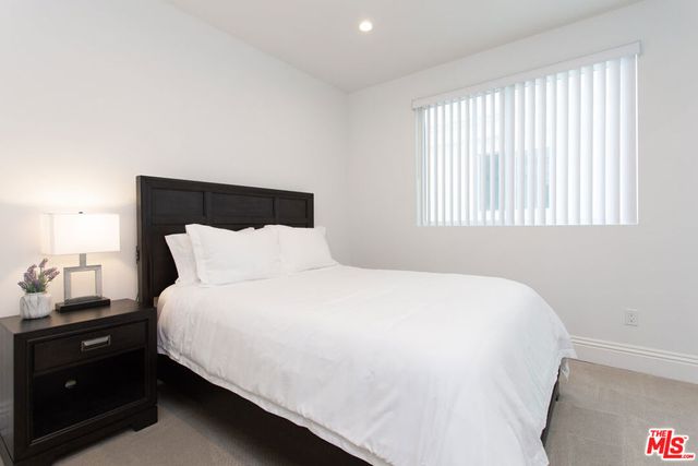 907 S Shenandoah Street 302, Los Angeles, CA 90035