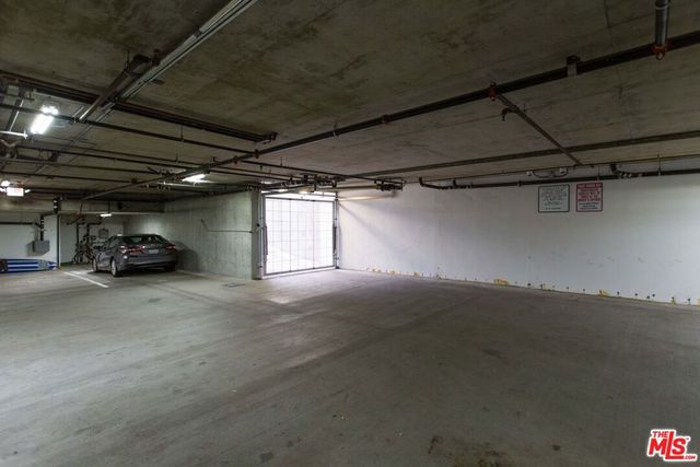 907 S Shenandoah Street 302, Los Angeles, CA 90035