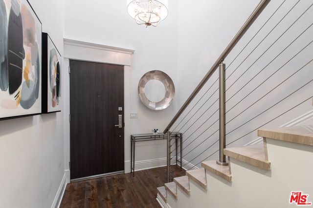 907 S Shenandoah Street 302, Los Angeles, CA 90035