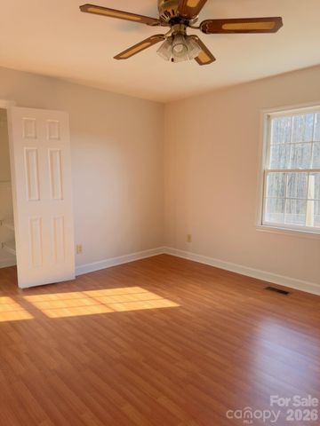 112 Wind Terrace Court, Lexington, NC 27295