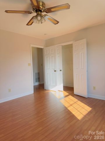 112 Wind Terrace Court, Lexington, NC 27295