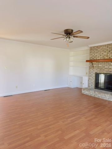 112 Wind Terrace Court, Lexington, NC 27295