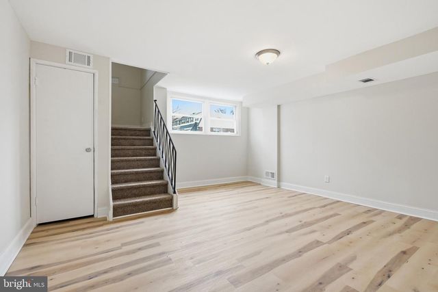 11 OAKMONT DR, New Castle, DE 19720