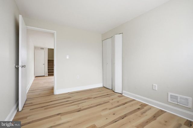 11 OAKMONT DR, New Castle, DE 19720