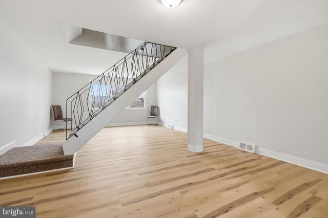 11 OAKMONT DR, New Castle, DE 19720