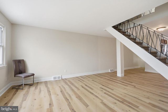 11 OAKMONT DR, New Castle, DE 19720