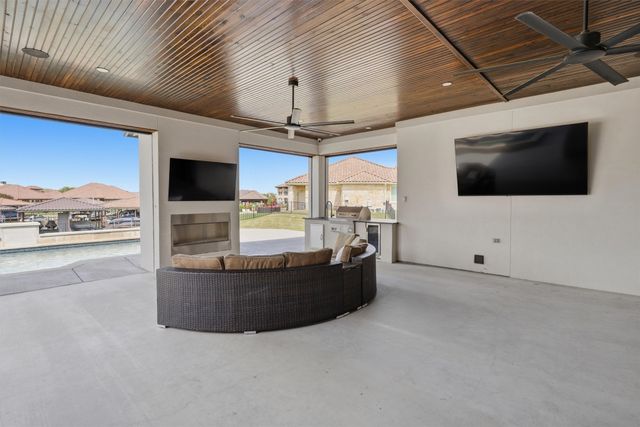 1611 Monterey Bay Court, Granbury, TX 76048