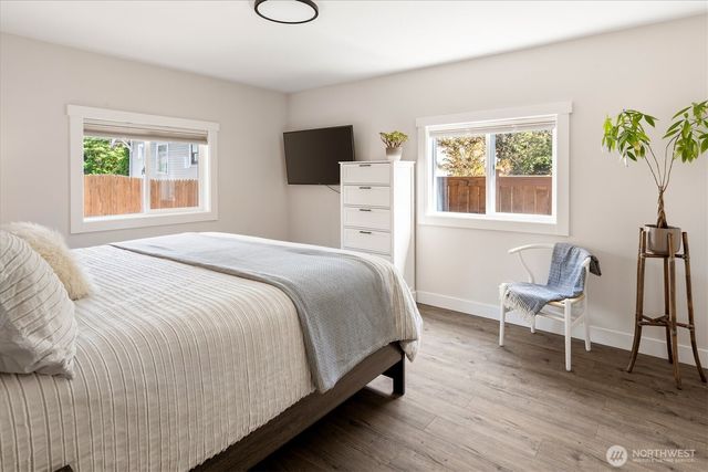 8709 14th Avenue NW, Seattle, WA 98117
