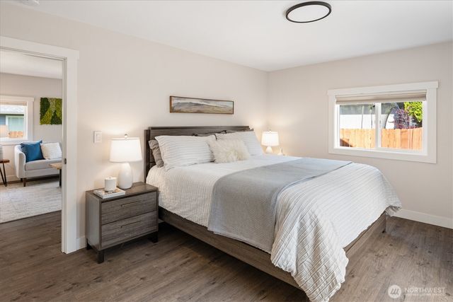 8709 14th Avenue NW, Seattle, WA 98117