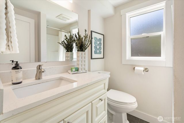 8709 14th Avenue NW, Seattle, WA 98117