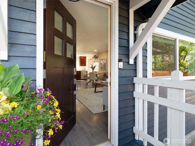 8709 14th Avenue NW, Seattle, WA 98117