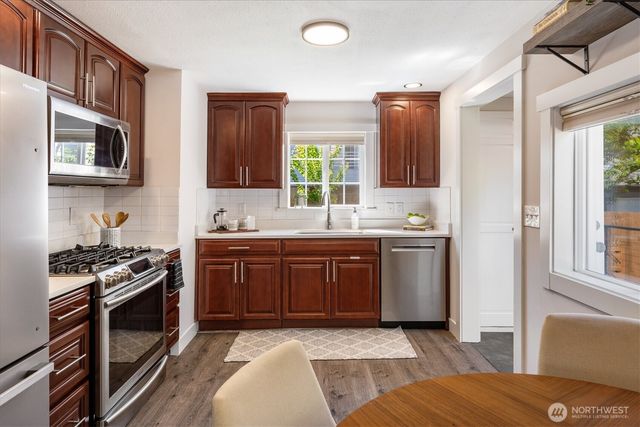 8709 14th Avenue NW, Seattle, WA 98117