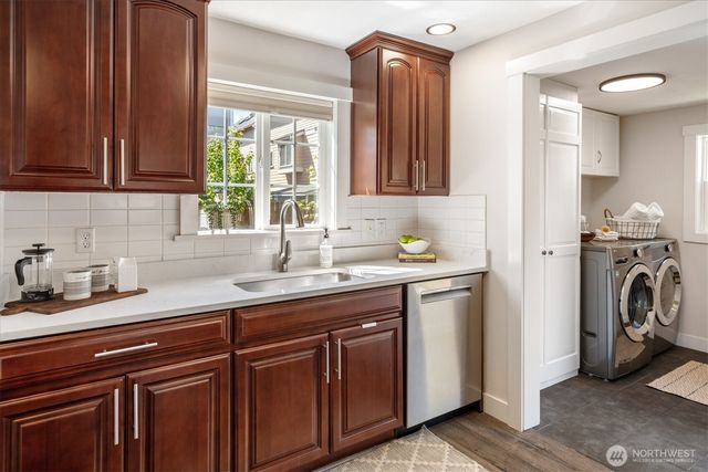 8709 14th Avenue NW, Seattle, WA 98117
