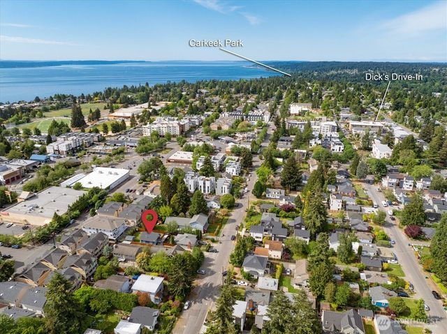 8709 14th Avenue NW, Seattle, WA 98117