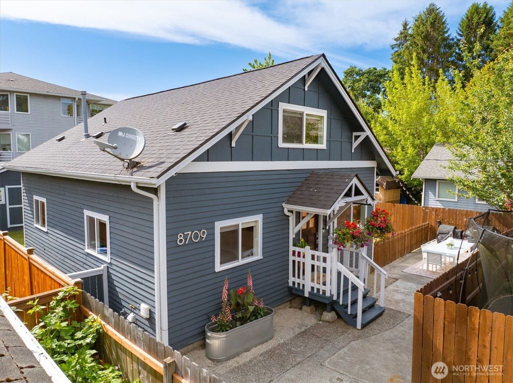 8709 14th Avenue NW, Seattle, WA 98117
