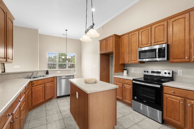 542 Stonemason Dr., Myrtle Beach, SC 29579