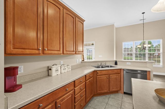 542 Stonemason Dr., Myrtle Beach, SC 29579