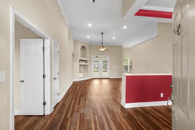 542 Stonemason Dr., Myrtle Beach, SC 29579