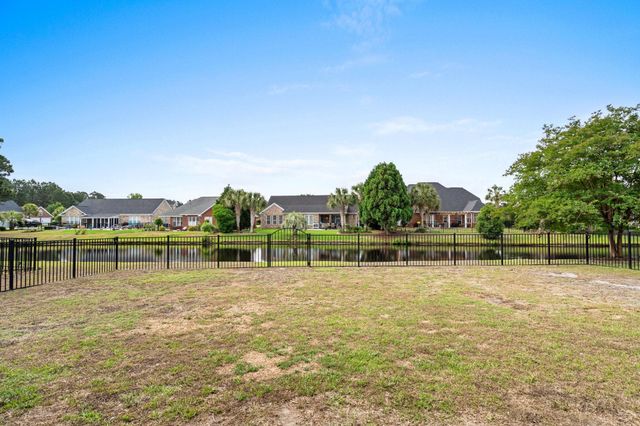 542 Stonemason Dr., Myrtle Beach, SC 29579