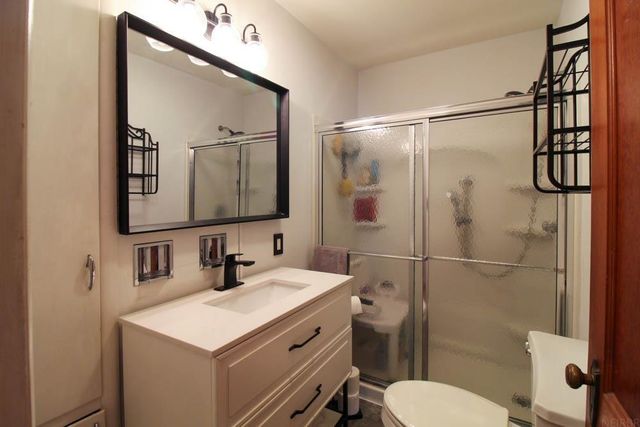 303 West Street, Reinbeck, IA 50669