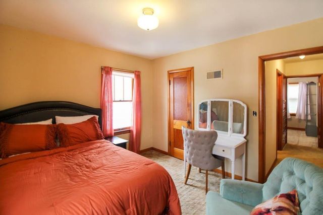 303 West Street, Reinbeck, IA 50669