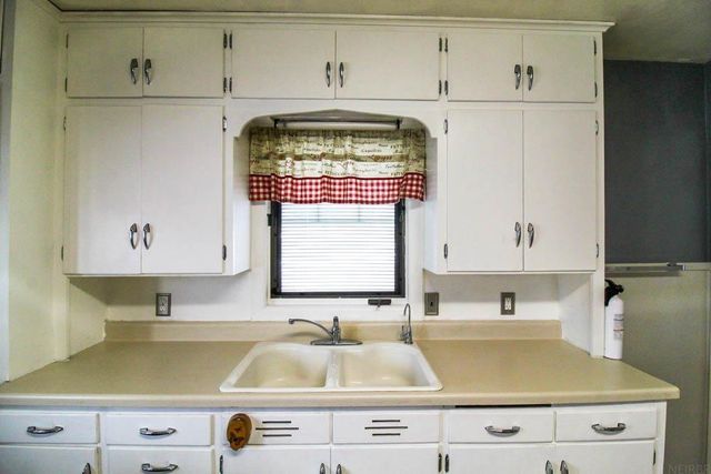 303 West Street, Reinbeck, IA 50669