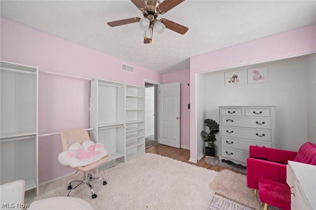 2382 Penny Lane, Youngstown, OH 44515