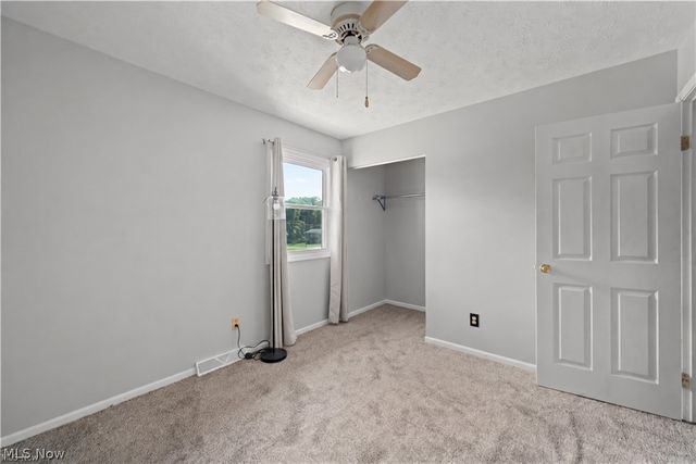 2382 Penny Lane, Youngstown, OH 44515
