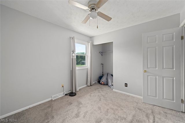2382 Penny Lane, Youngstown, OH 44515