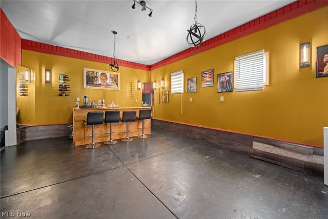 2382 Penny Lane, Youngstown, OH 44515