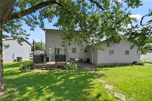 2382 Penny Lane, Youngstown, OH 44515