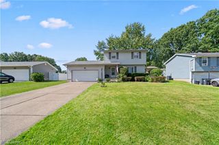 2382 Penny Lane, Youngstown, OH 44515