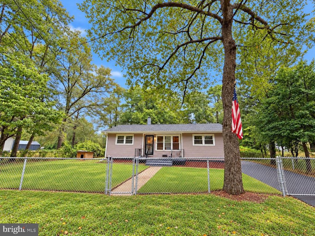 521 RIDGEVIEW AVE, BROWNS MILLS, NJ 08015 — exterior