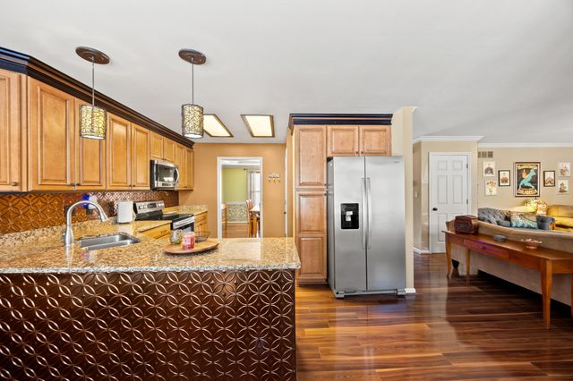 621 Rolling Creek Lane, Lexington, KY 40515