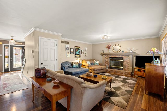 621 Rolling Creek Lane, Lexington, KY 40515