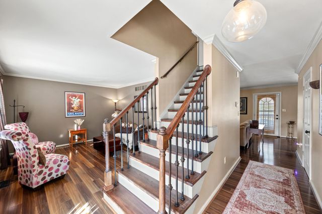 621 Rolling Creek Lane, Lexington, KY 40515