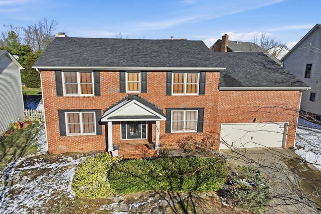 621 Rolling Creek Lane, Lexington, KY 40515