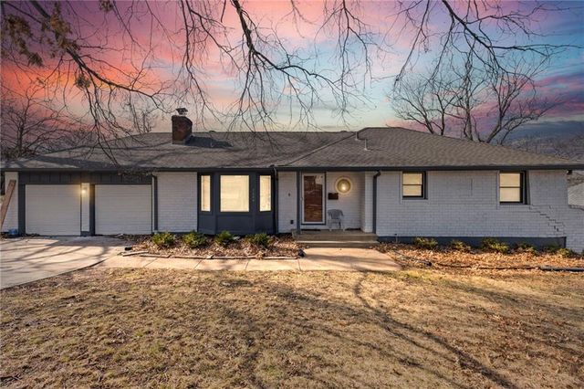 5604 Hunter Terrace, Raytown, MO 64133