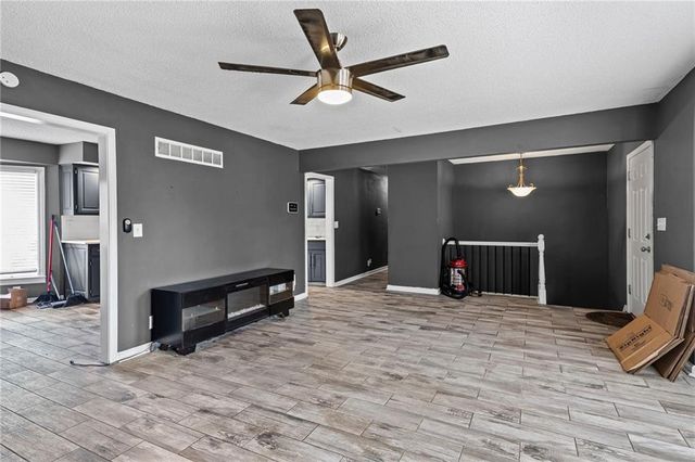 5604 Hunter Terrace, Raytown, MO 64133