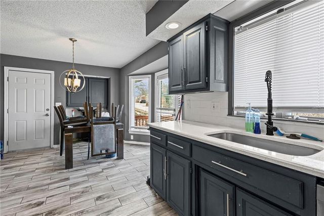 5604 Hunter Terrace, Raytown, MO 64133