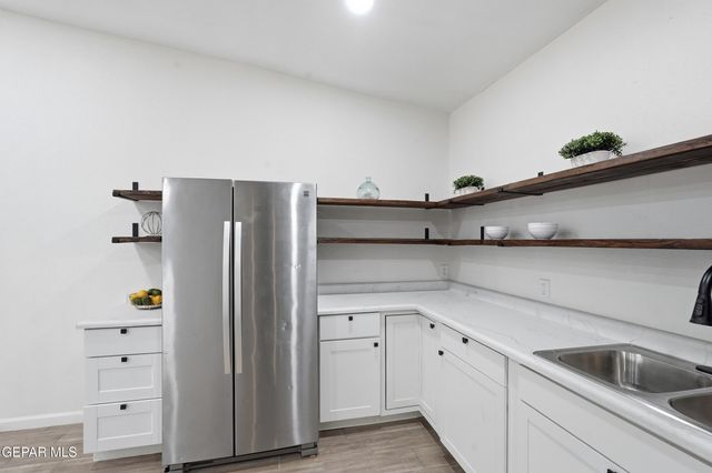 536 James Street B, El Paso, TX 79915