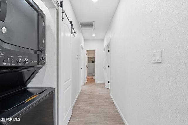 536 James Street B, El Paso, TX 79915