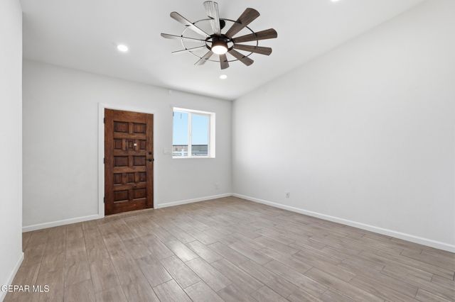 536 James Street B, El Paso, TX 79915