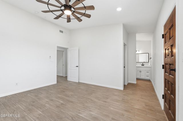 536 James Street B, El Paso, TX 79915