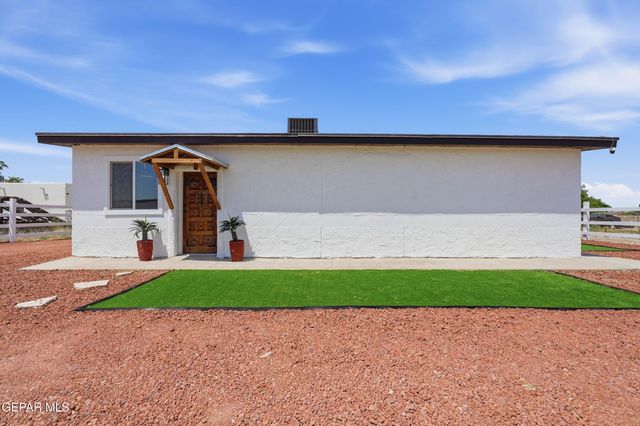 536 James Street B, El Paso, TX 79915