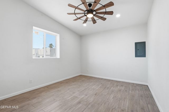 536 James Street B, El Paso, TX 79915