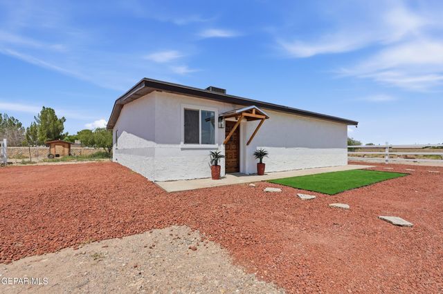 536 James Street B, El Paso, TX 79915