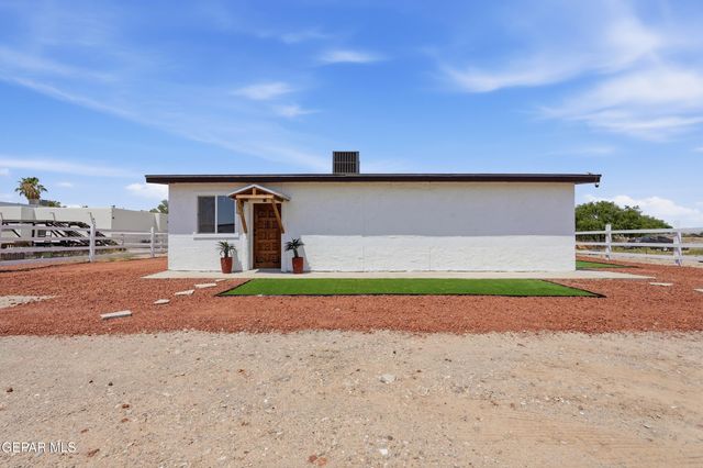 536 James Street B, El Paso, TX 79915